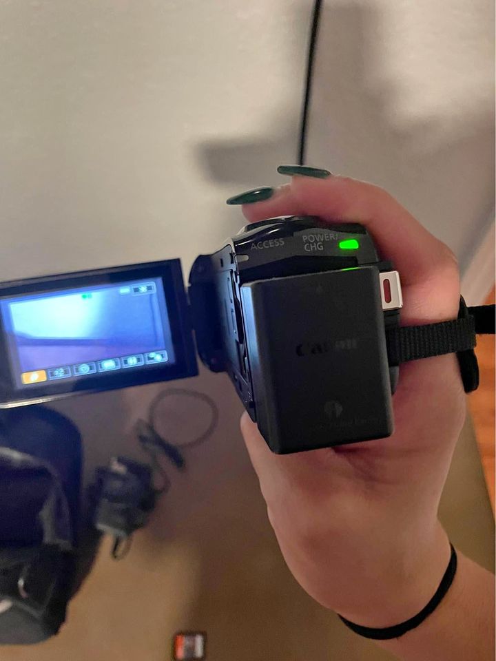 Canon 8 Gb Video Camera